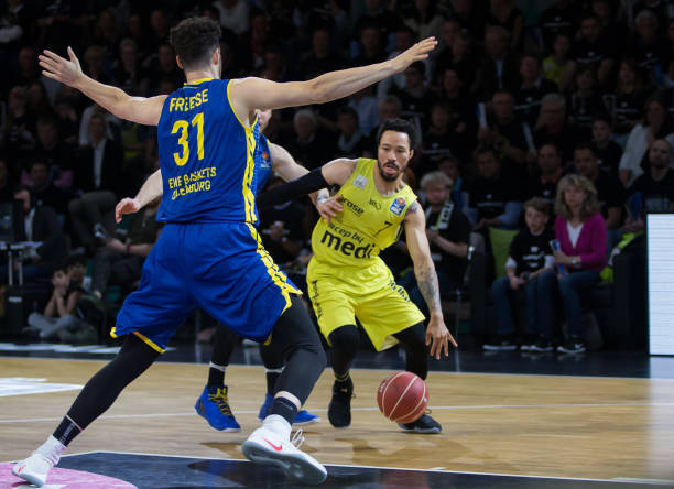 展示了他的 展示了他的